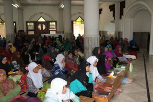 Peserta pengajian ibu - ibu LDII Sulawesi Tengah