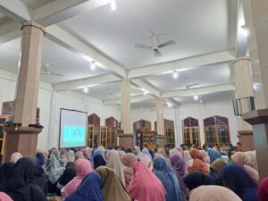 Ponpes Tawakkal Jambi Bekali Santri Pelatihan Teknisi Handphone