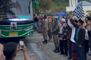 Wakil Bupati Merangin Lepas Keberangkatan Calon Jamaah Haji