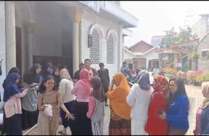 LDII Purwakarta Bagikan Ratusan Paket Daging Kurban, Pererat Ukhuwah dengan Warga