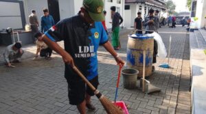 LDII Sumedang Ajak Warga Gotong Royong dan Bersih-bersih Lingkungan Sambut HUT ke-80 RI
