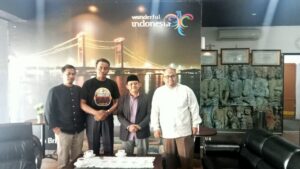 LDII Sumatera Selatan Sambut Kehadiran Cendekiawan Muslim Ahmad Ali di Bandara SMB II Palembang