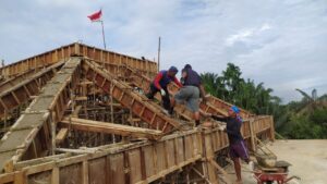 Ketua DPD LDII Tanjung Jabung Barat Apresiasi Kekompakan Warga dalam Pembangunan Masjid Baitul Rohim