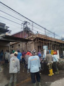 Warga LDII Kerinci Gotong Royong Bangun Gedung TK Al-Kayis