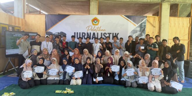 Foto bersama paara peserta